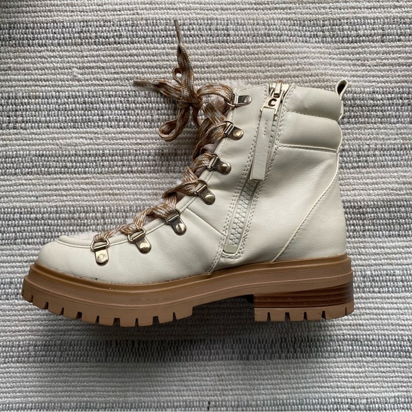 Circus By Sam Edelman Ivory Georgia Boots - Picture 4 of 15